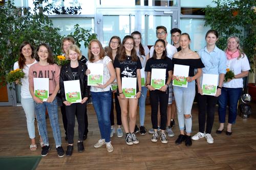 Foto PI Kreistag ehrt Sch&uuml;ler 1